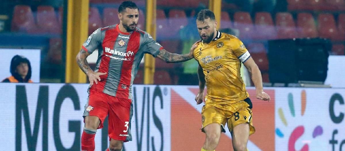 热刺最新消息：沃特金斯状态火热，保级大战分析